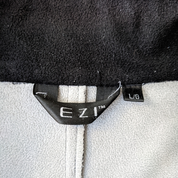 Saskatchewan Rough Riders CFL Jacket. Men's Size Large - Picture 3 of 6